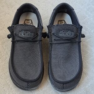 Hey Dude "Wally L Sox" Black/Gray Casual Shoes, Nearly Mint